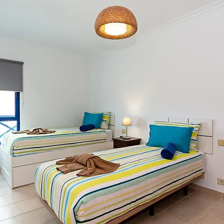 3Br Villa - Private Heated Pool & Parking Apartamento *