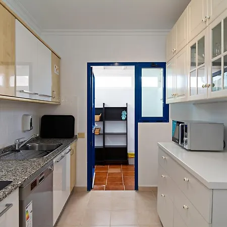 Apartamento 3Br Villa - Private Heated Pool & Parking *