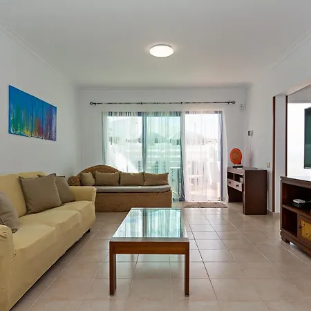3Br Villa - Private Heated Pool & Parking * Playa Blanca (Lanzarote)